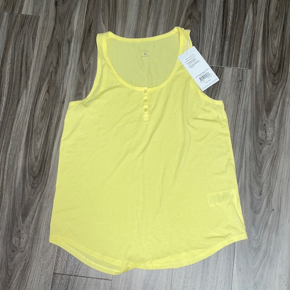 •NWT• Tavi Henley Tank